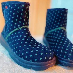 I heart UGG boots